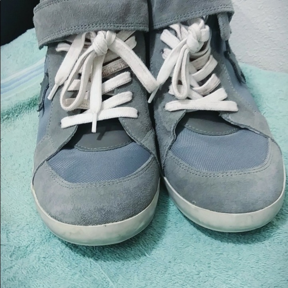 Steve Madden Cute Gray High Tops - Picture 2 of 8